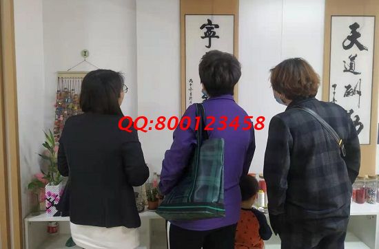 4月15日，拿回家做的手工活，非遺項目勵志珠珠繡加工項目，就業(yè)創(chuàng)業(yè)都很適合。手工之家接待考察合作加工客戶剪影