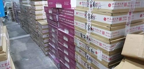 3月14日，純手工活外發(fā)加工，驗收入庫及時、標準明確，十多年的手工企業(yè)手工之家的手工活外發(fā)加工項目讓人放心，圖為倉儲部兩個倉庫日常剪影